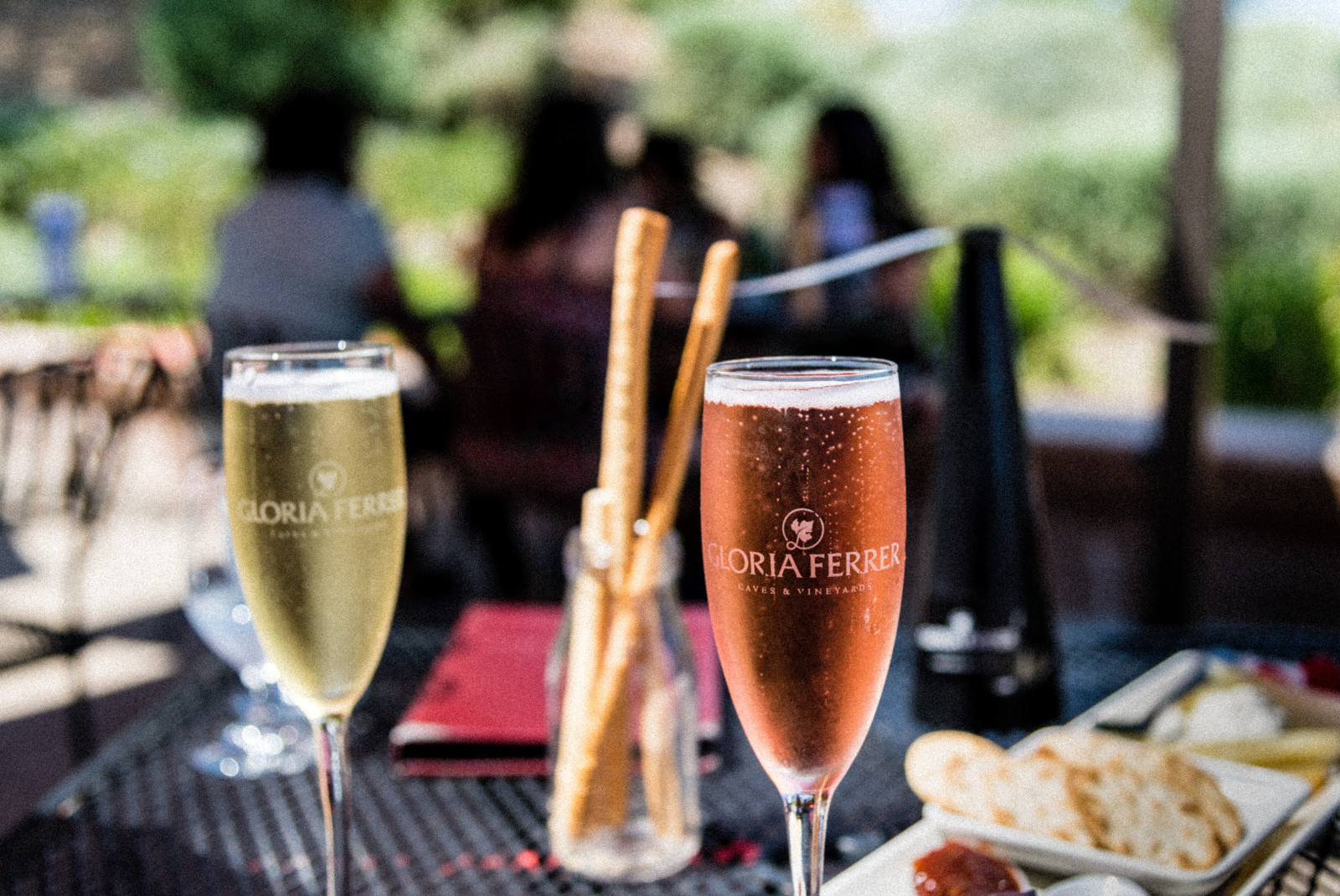 White and rose bubbly wine. 