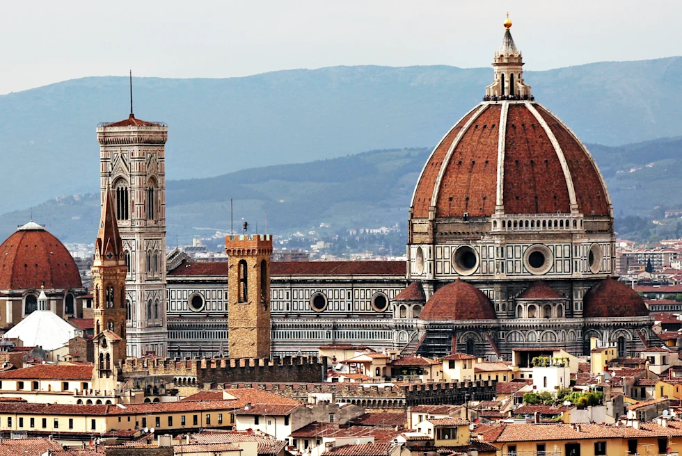 A brown  colored historic building in Florence                                                                                                          