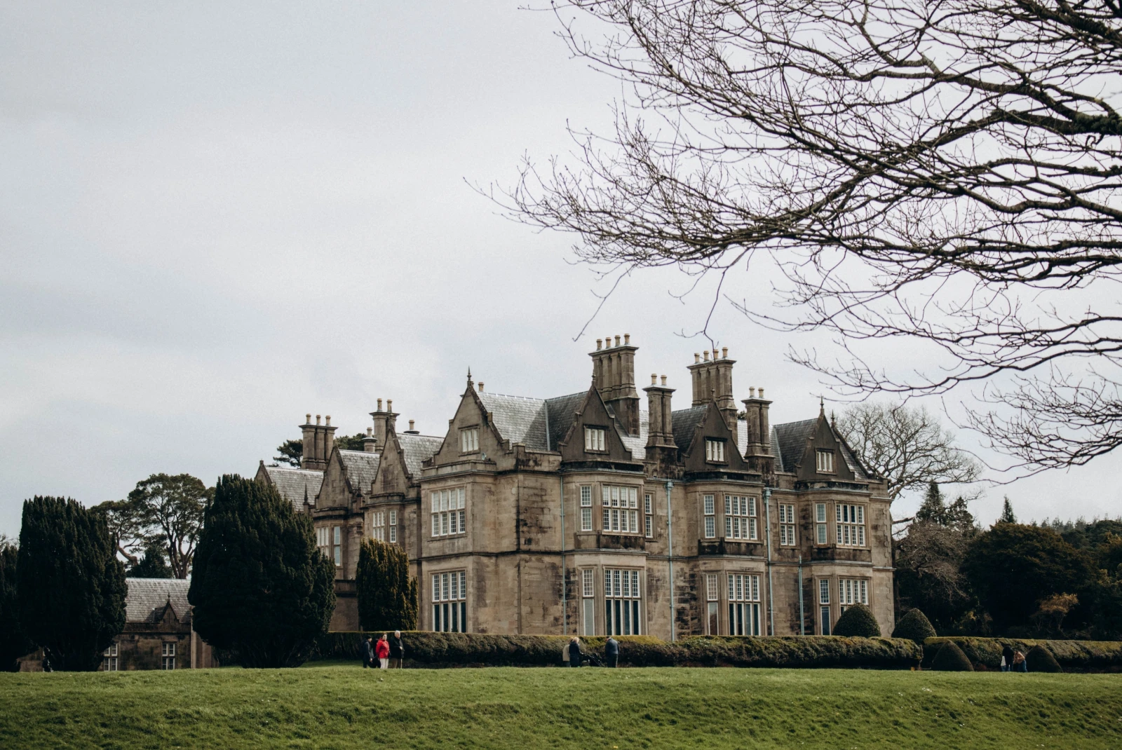 Muckross House is a splendid Victorian mansion nestled in the heart of Killarney National Park.