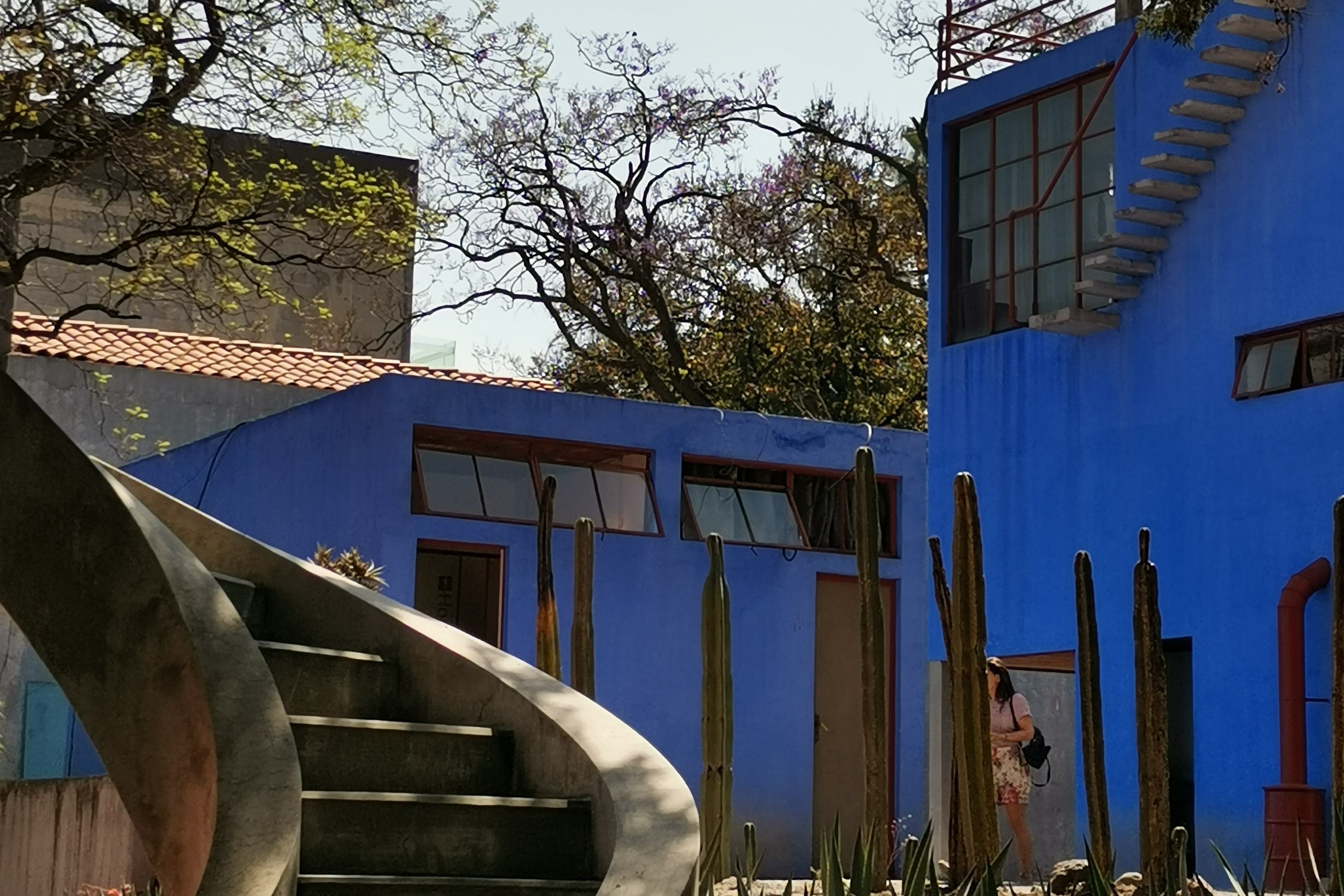 the-most-famous-landmarks-in-mexico-city-blue-house