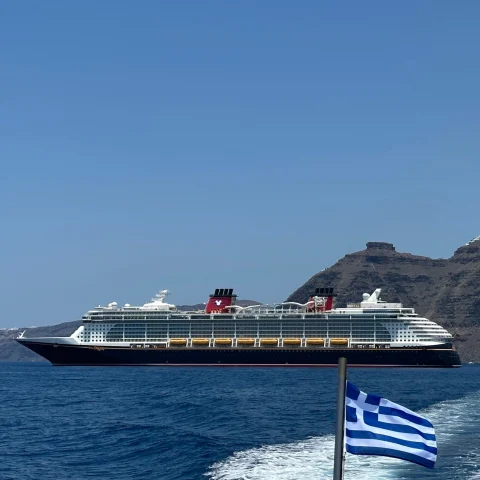 cruise ship with Greece flag