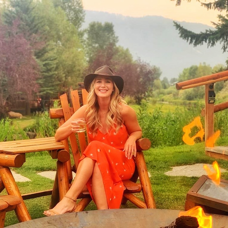 Courtney Roberts Fora Travel