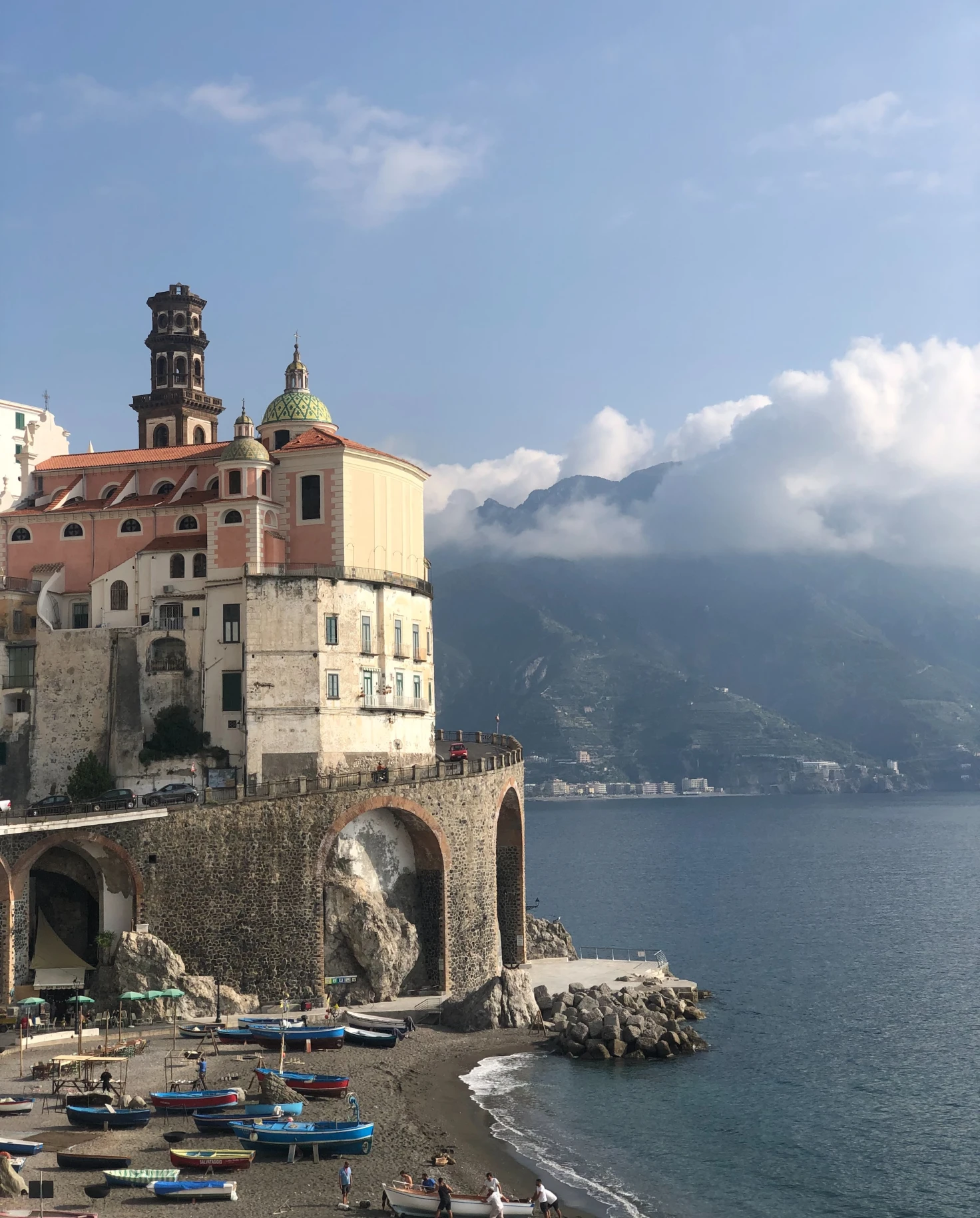 The Amalfi Coast is a breathtaking Italian paradise, characterized by stunning cliffs, charming villages, and the sparkling azure waters of the Tyrrhenian Sea.