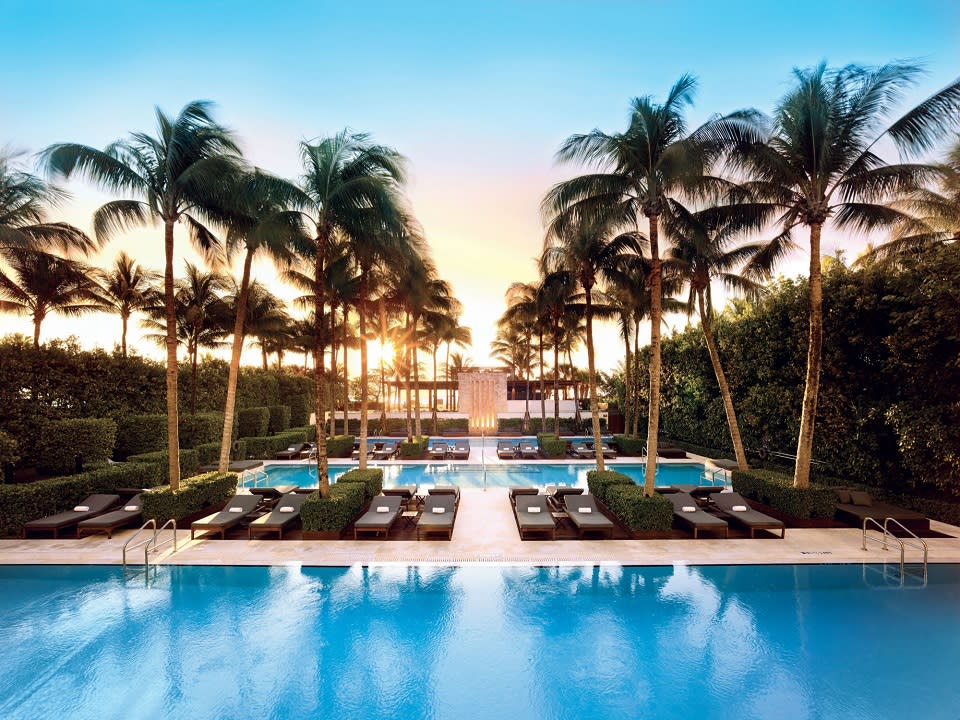 the-8-best-hotel-swimming-pools-setai-miami