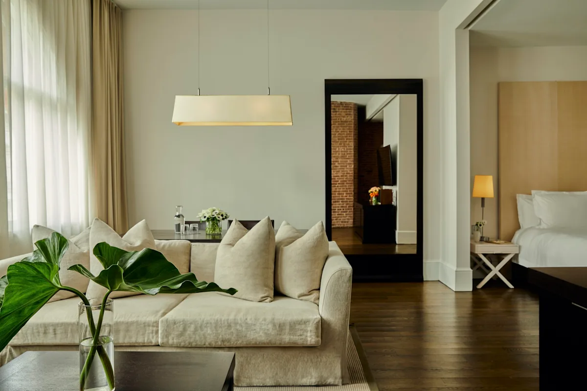 Exploring Soho: The Best Hotels for a Stylish Stay - Historical Charm and Contemporary Luxury