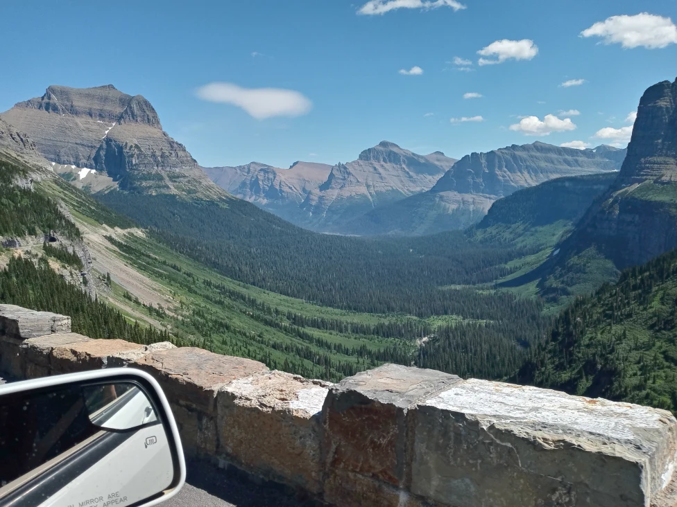 drive through mountains of Montana