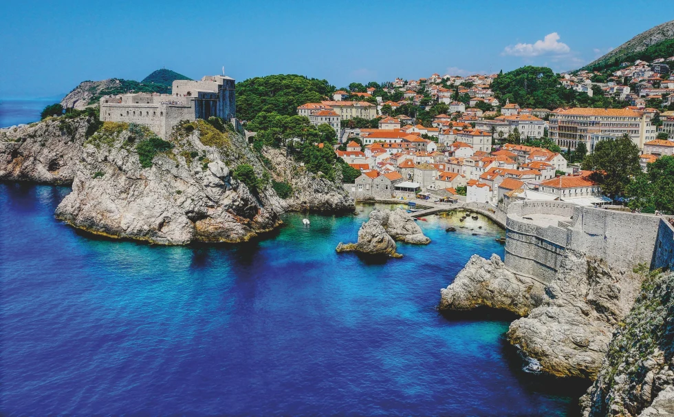 Panoramic views of the port city of Dubrovnik. 