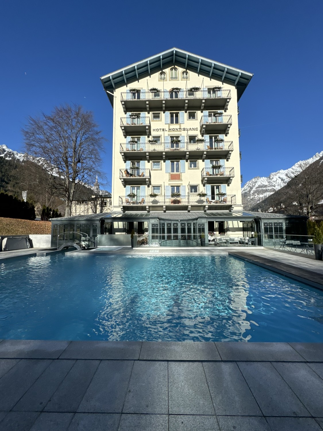 hotel mont blanc - Jennifer Schwartz