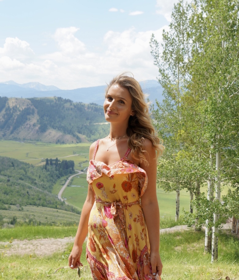 Emma Cramer Fora Travel