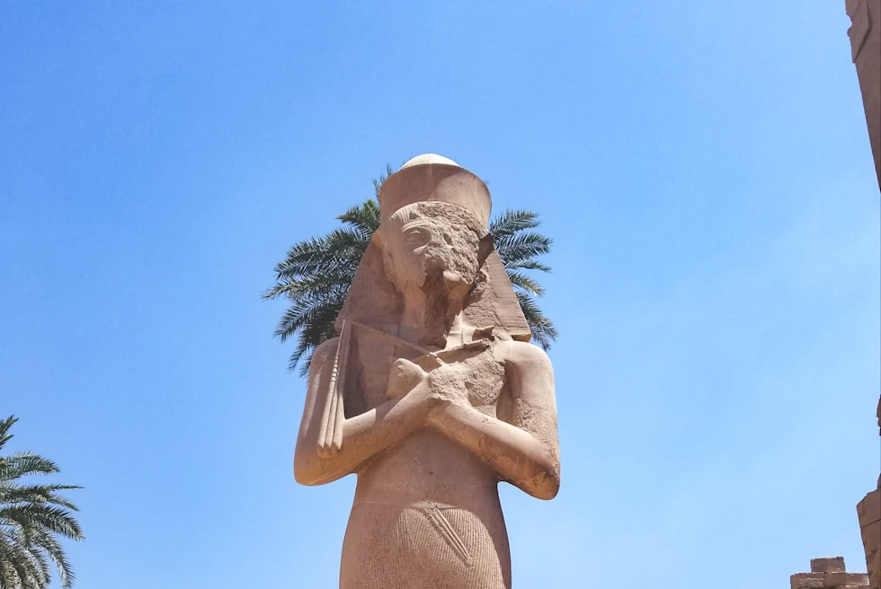 Tall sculpture during daytime