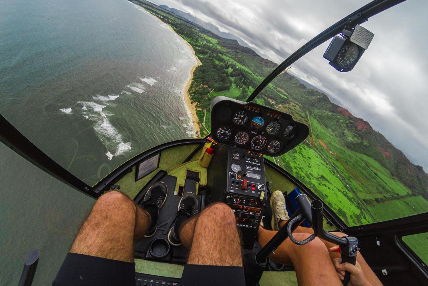how-to-travel-between-islands-in-hawaii-helicopter-tour