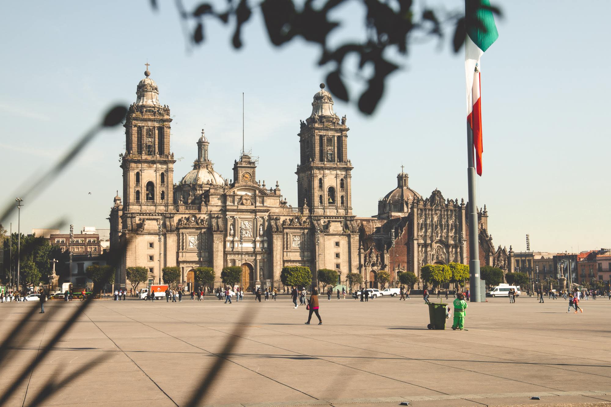 the-most-famous-landmarks-in-mexico-city-el-zocalo