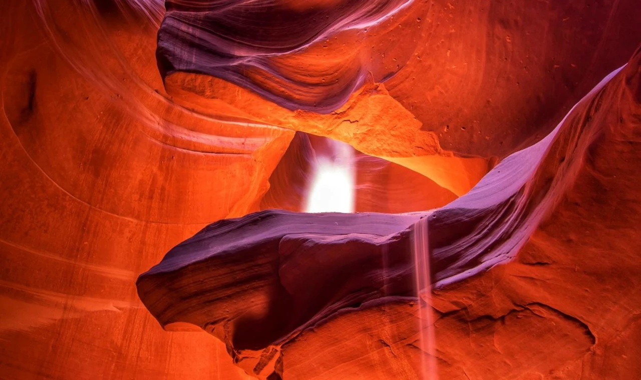 a view inside of the cave in antelope canyon.
