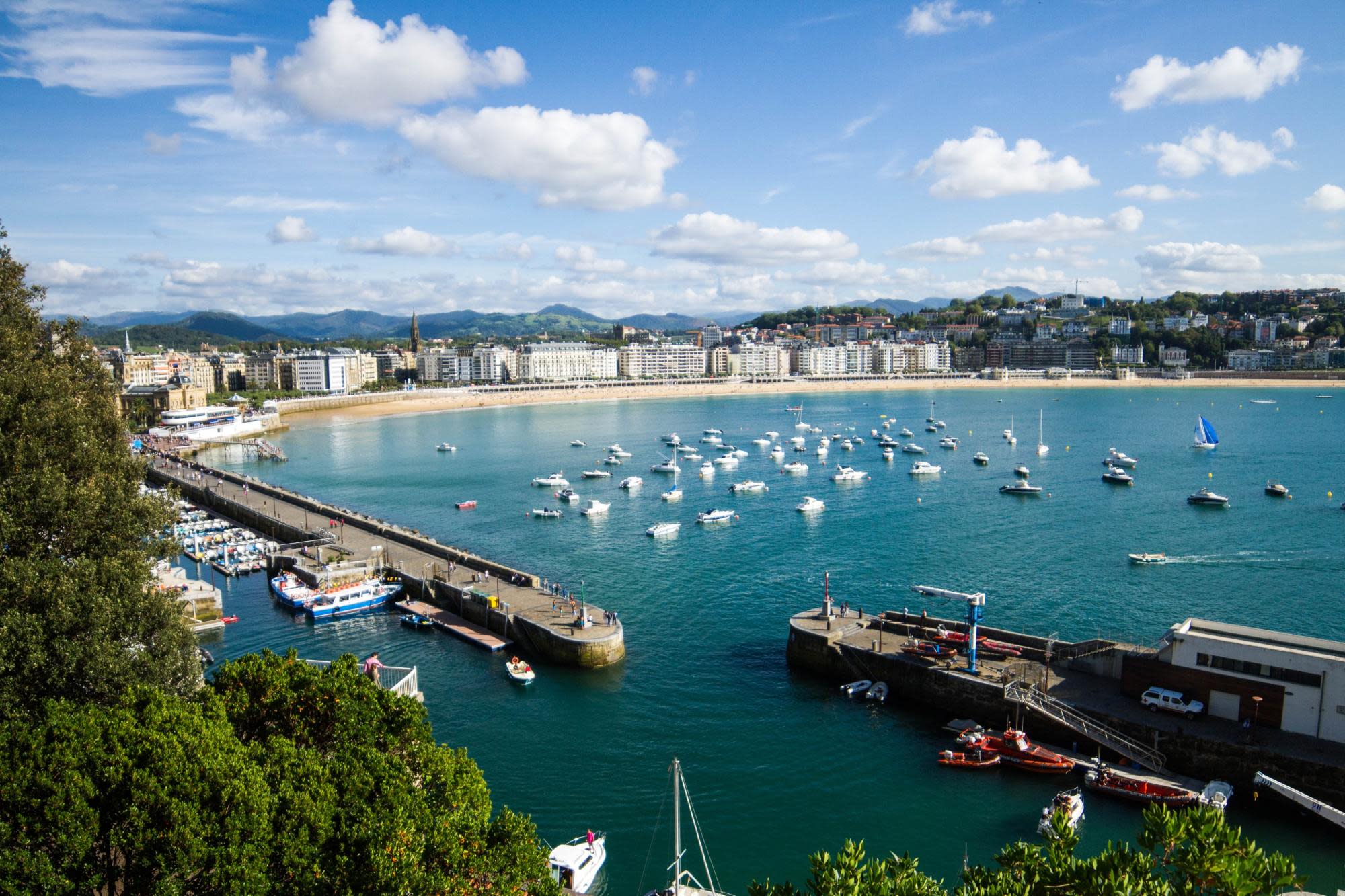 best-places-to-visit-in-spain-for-first-timers-san-sebastian