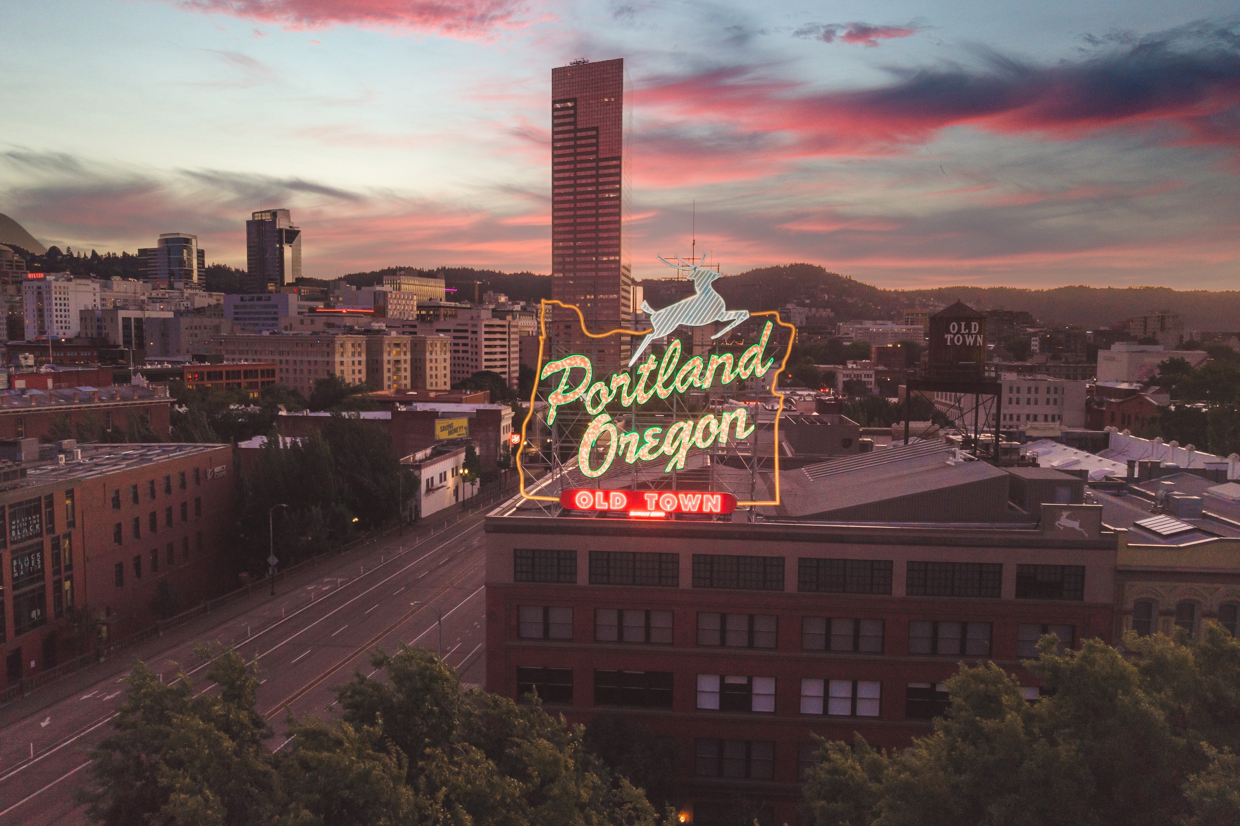aerial-view-cityscape-portland-travel-guide
