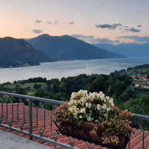 Lake Como, a breathtaking natural jewel nestled in the Italian Alps.