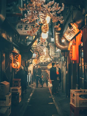Tokoyo streets at nighttime
