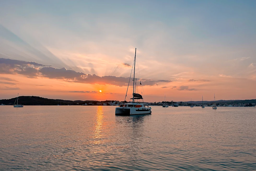 A picture of a boat sailing.