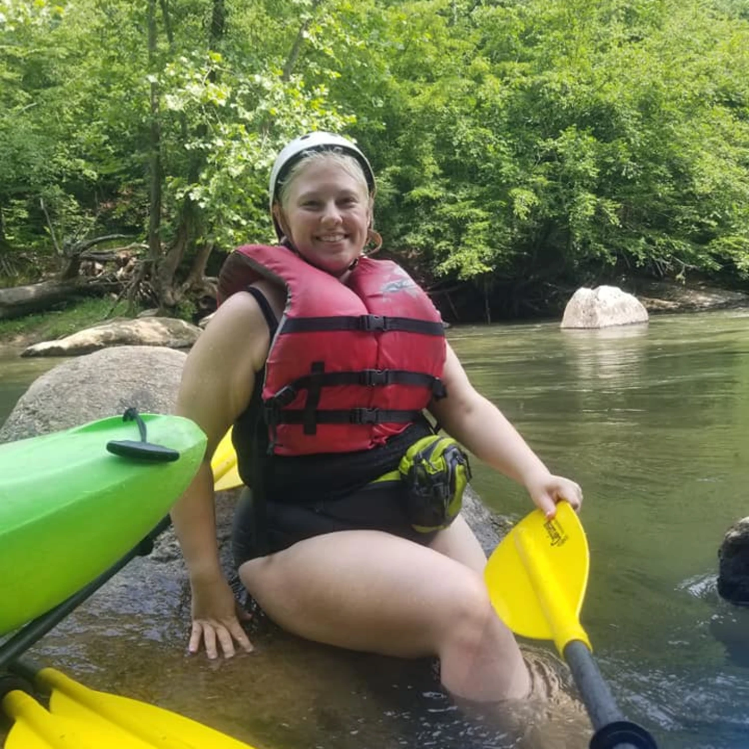 Travel advisor kayaking