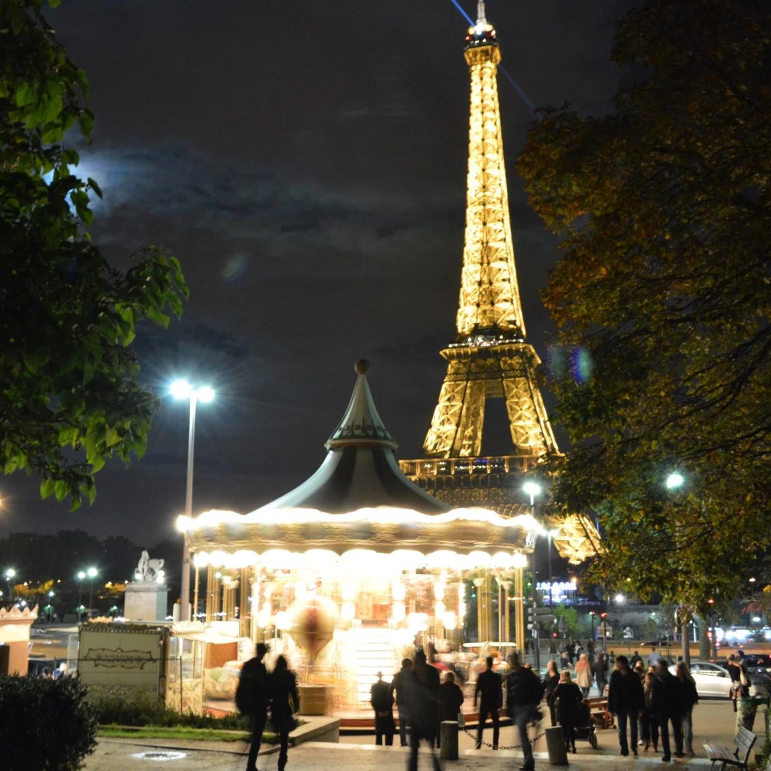 Night view of Eiffel Tower