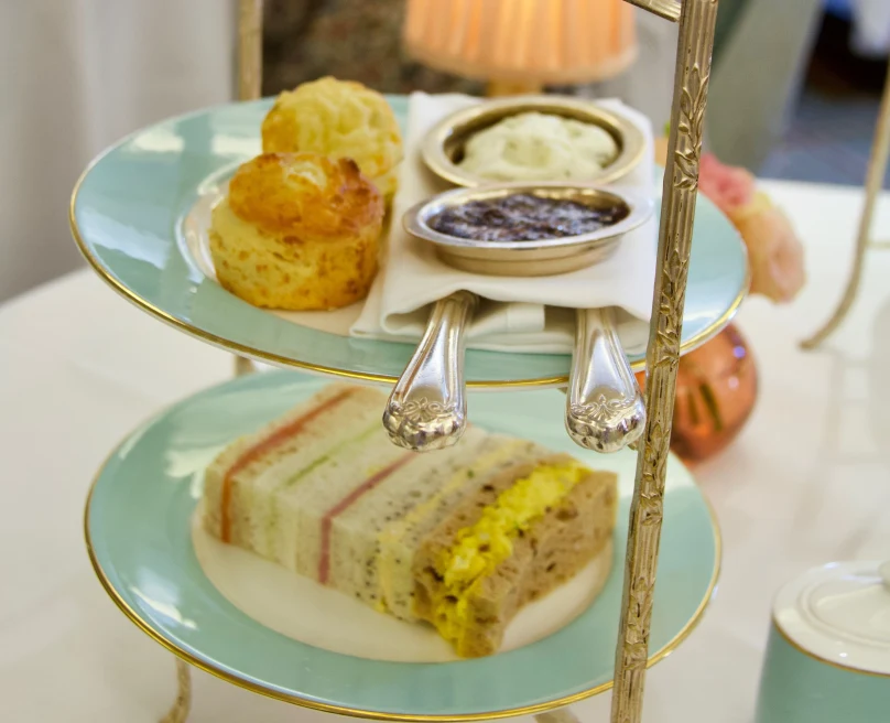 Cocktails & Culture: 3 Days in London - Day 2: Explore the City & Enjoy High Tea