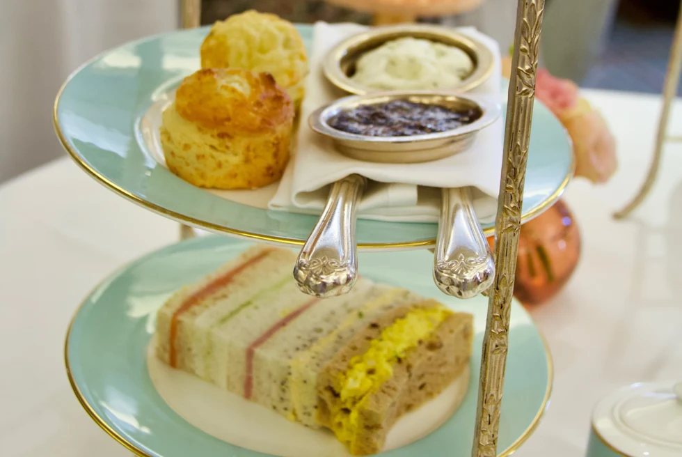 Cocktails & Culture: 3 Days in London - Day 2: Explore the City & Enjoy High Tea