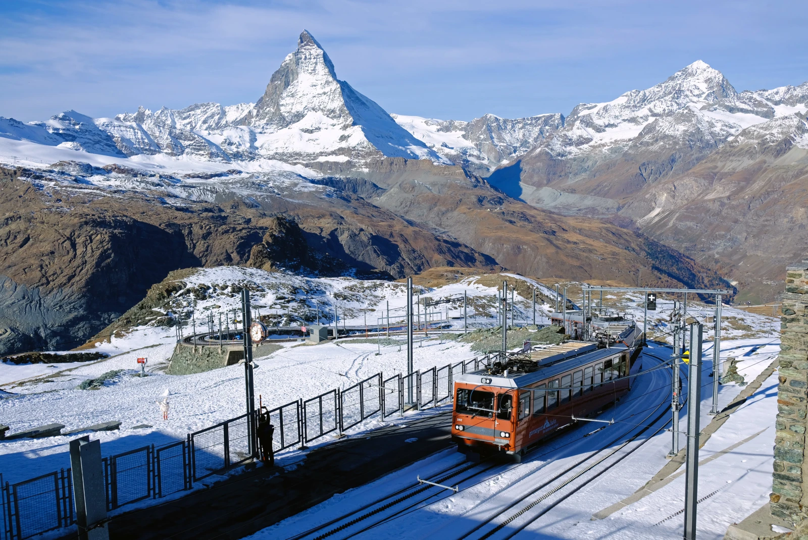 train traveling through the mountains