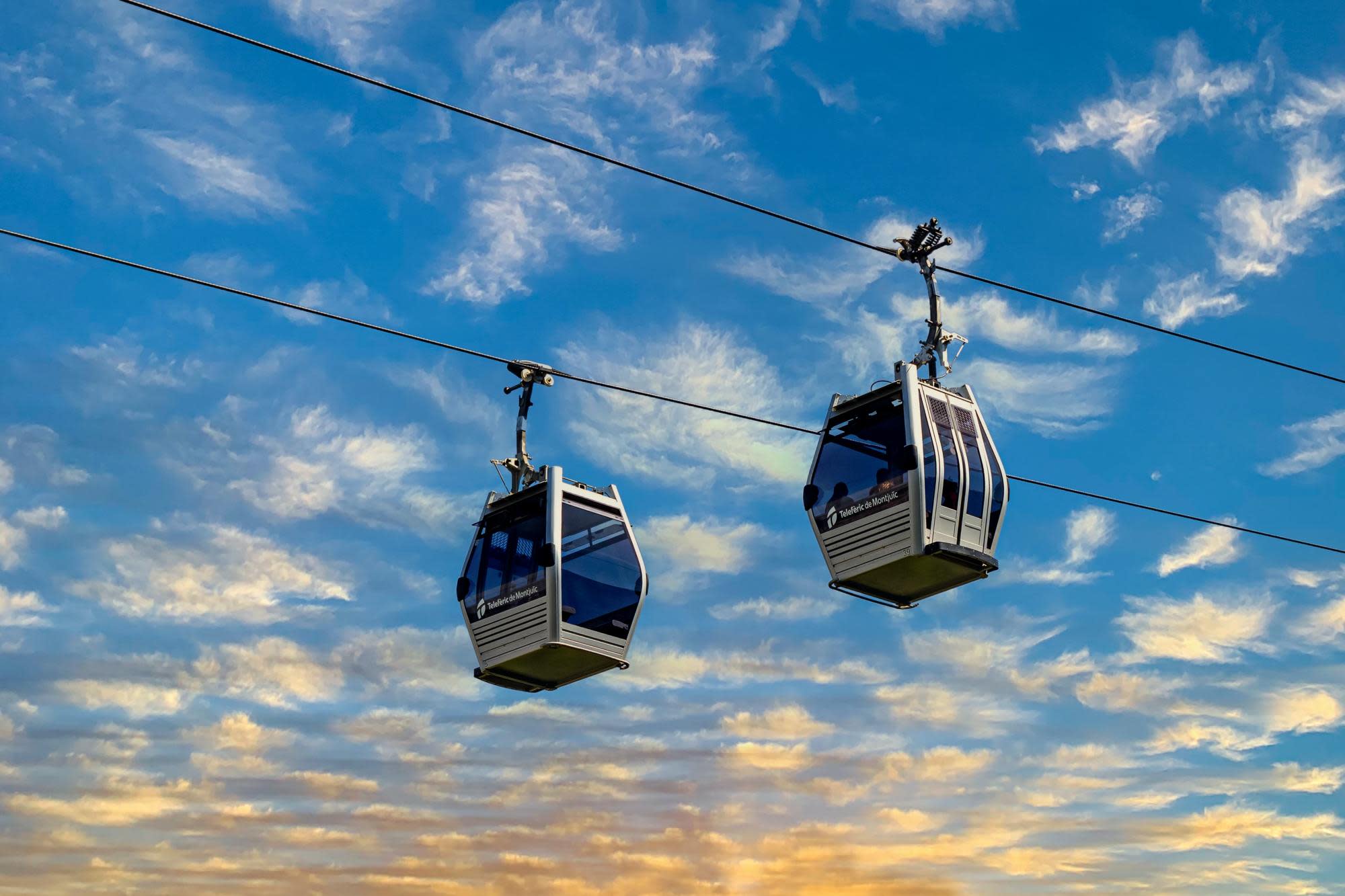 barcelona-with-kids-montjuic-cable-cars