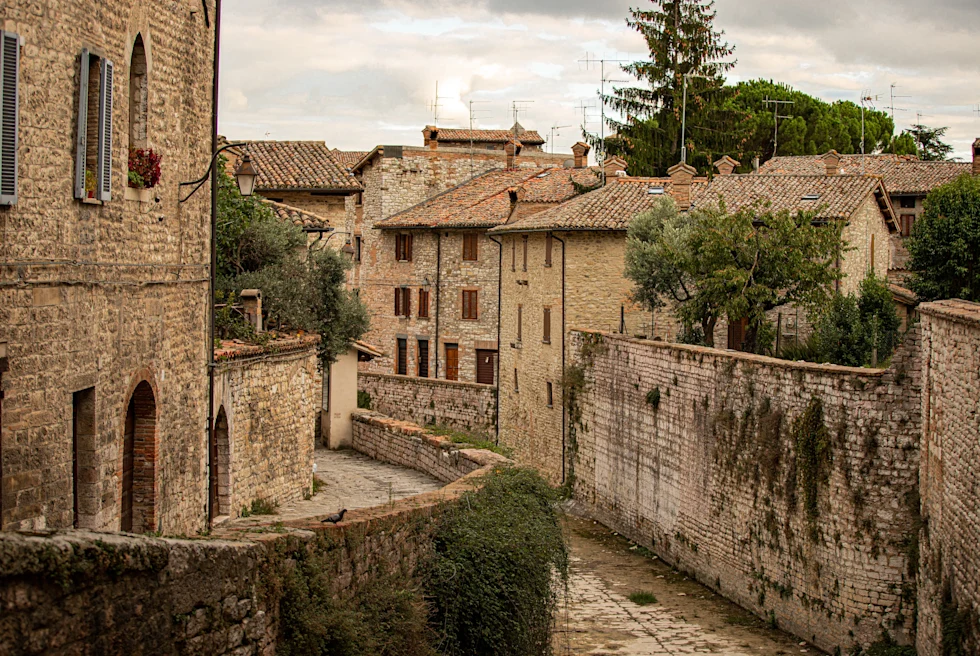 A meandering old Italian street.