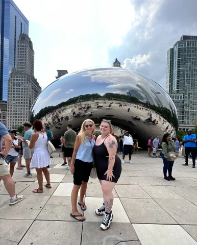 girls enjoying in Chicago 