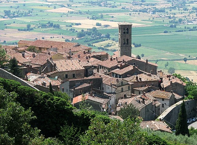 A view of the village of Cortona, Italy and the countryside. 