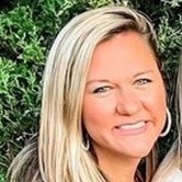 Lauren Jones Fora Travel