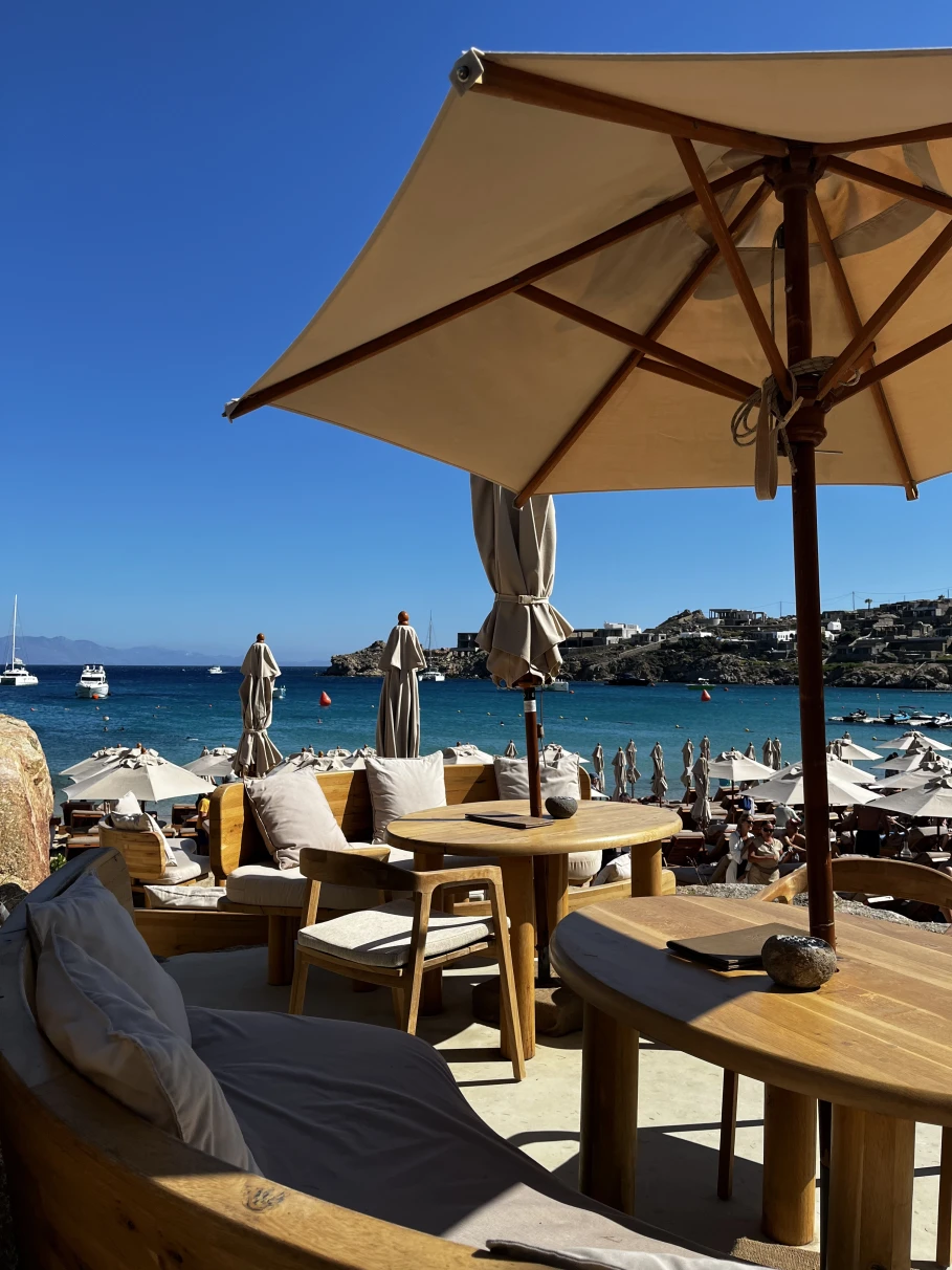 A sea view restaurant in Mykonos