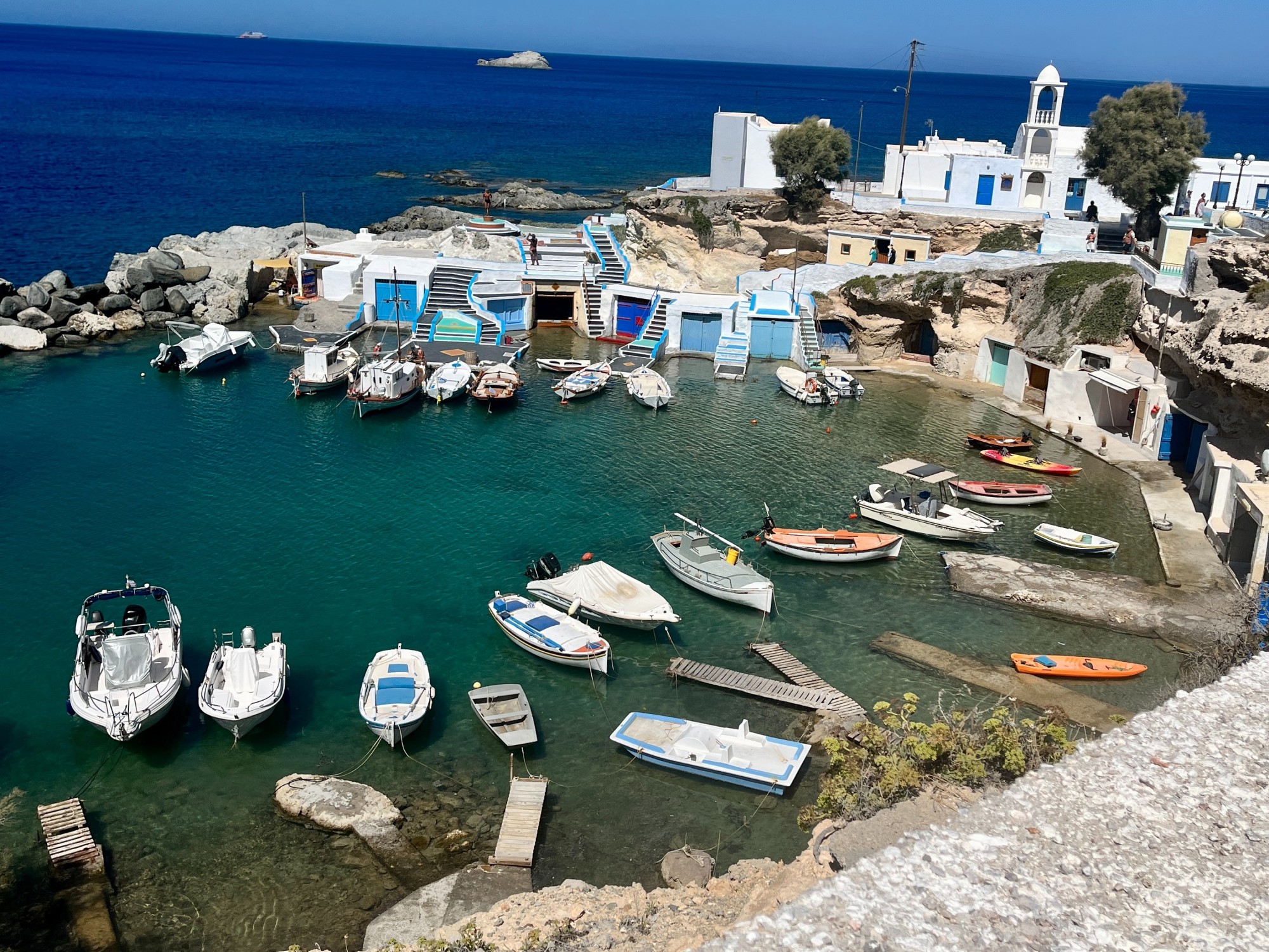 boats-greece-travel-guide
