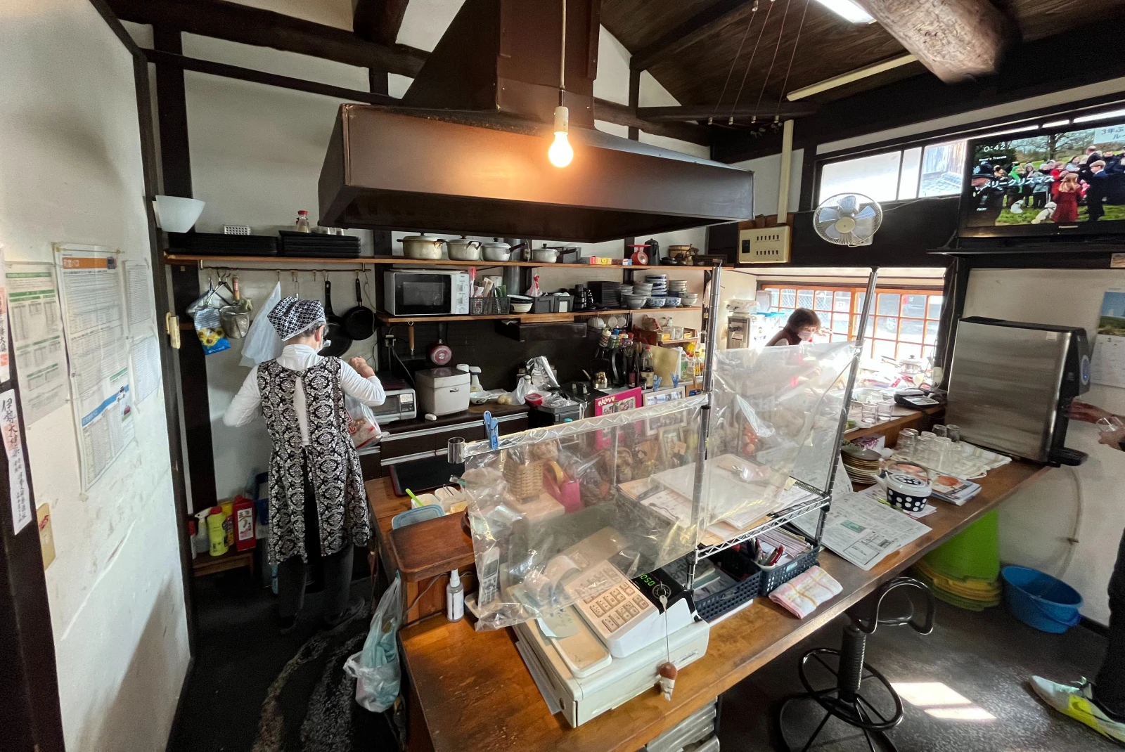 Ishii Shoten is an udon restaurant in a renovated old shop
