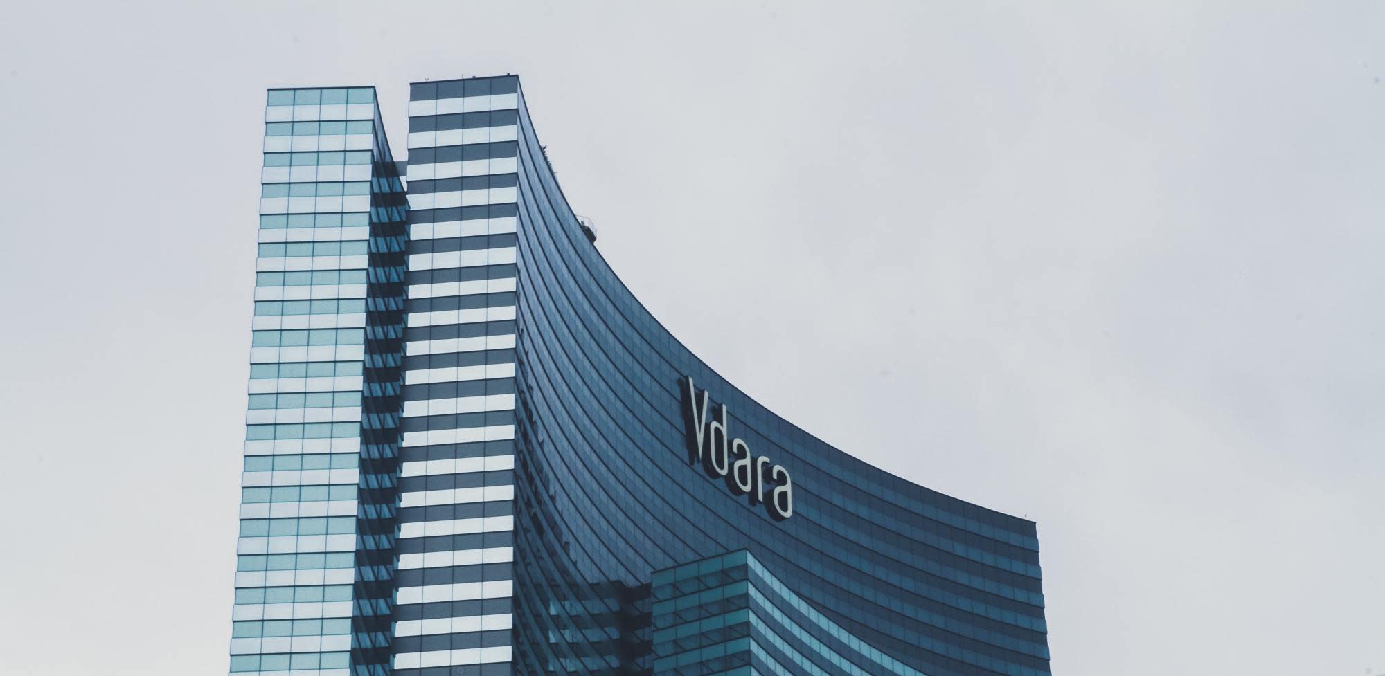 coolest-hotels-in-vegas-vdara