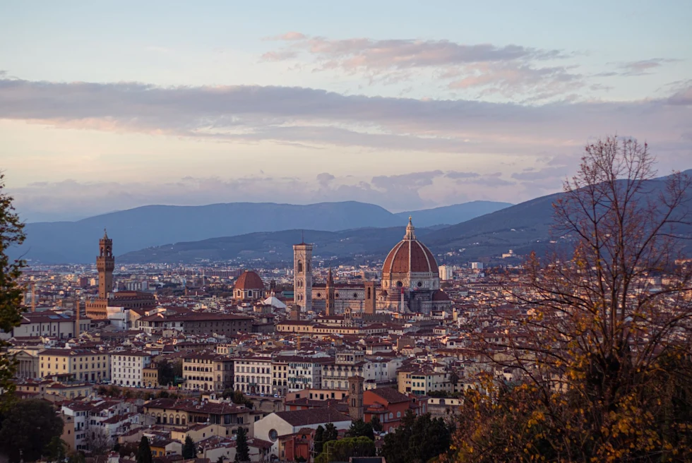 duomo building in sunset over Florence