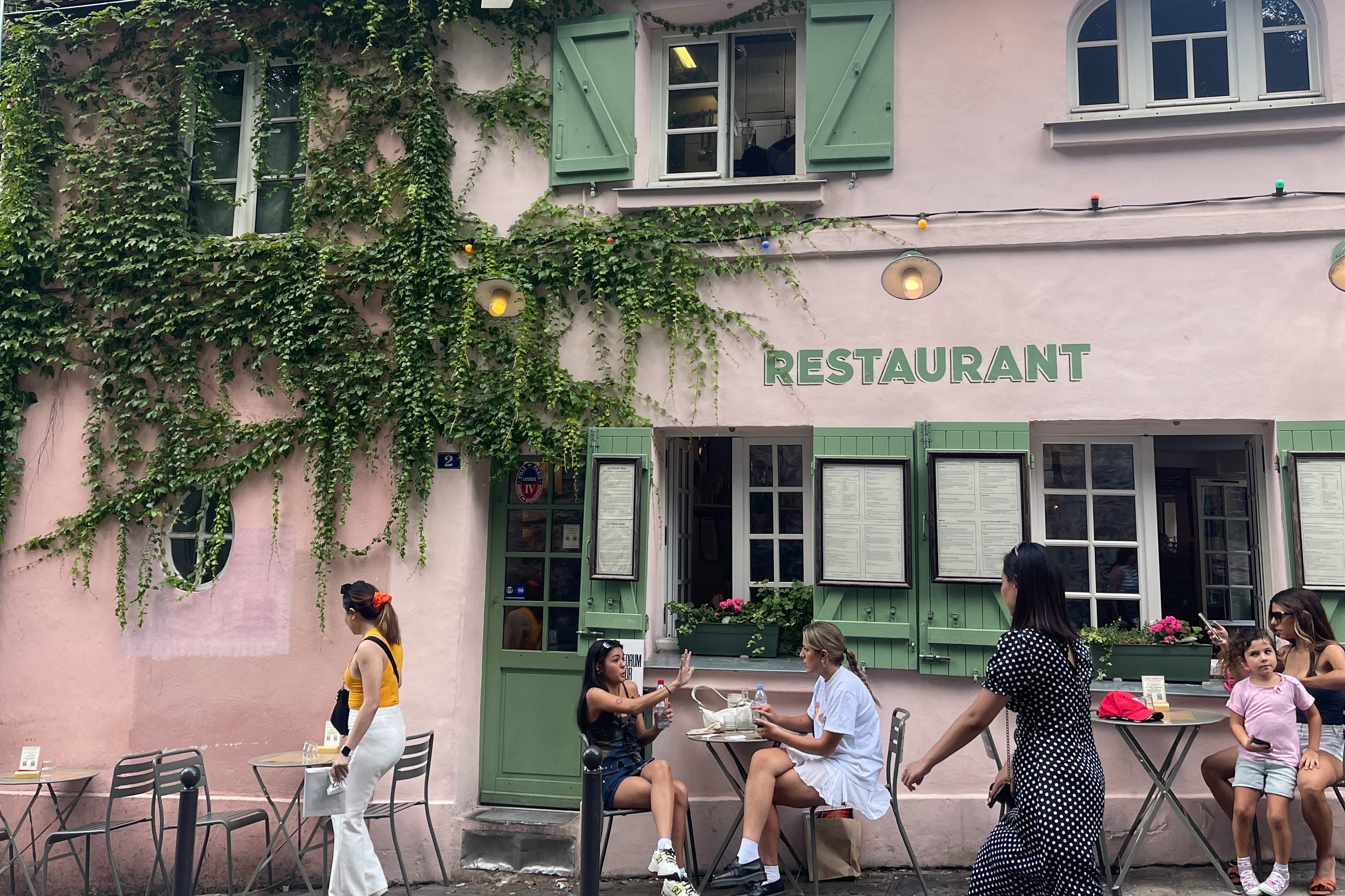 La-Maison-Rose-Montmartre-Paris-travel-guide