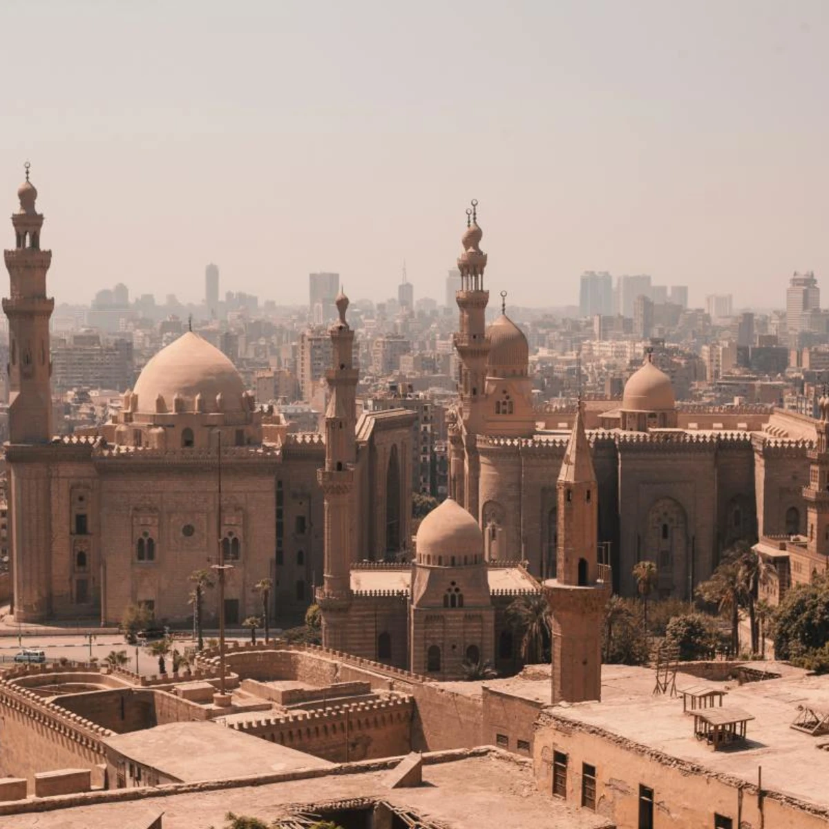 Fora - Travel to Cairo