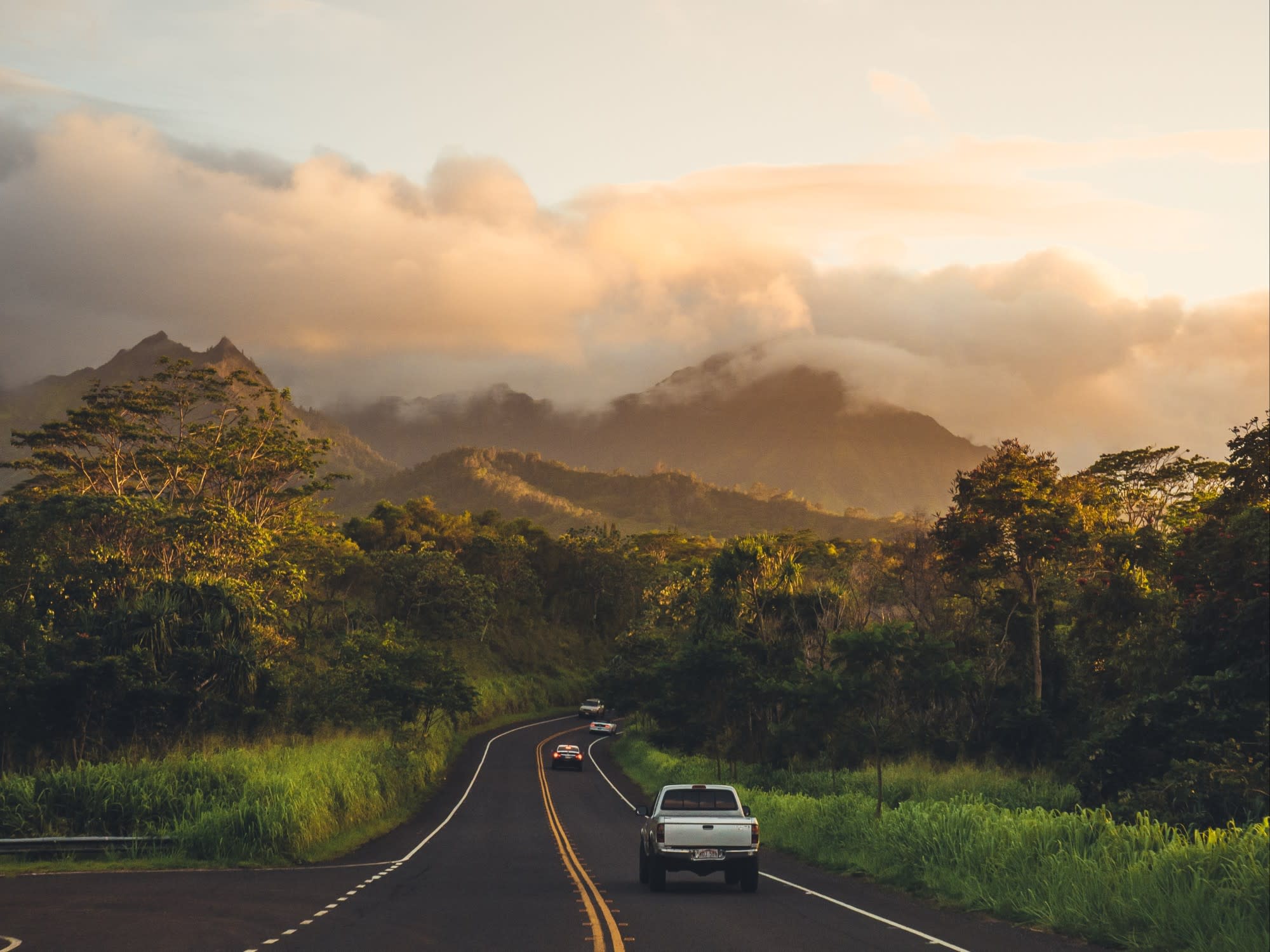 best-area-to-stay-on-kauai-road