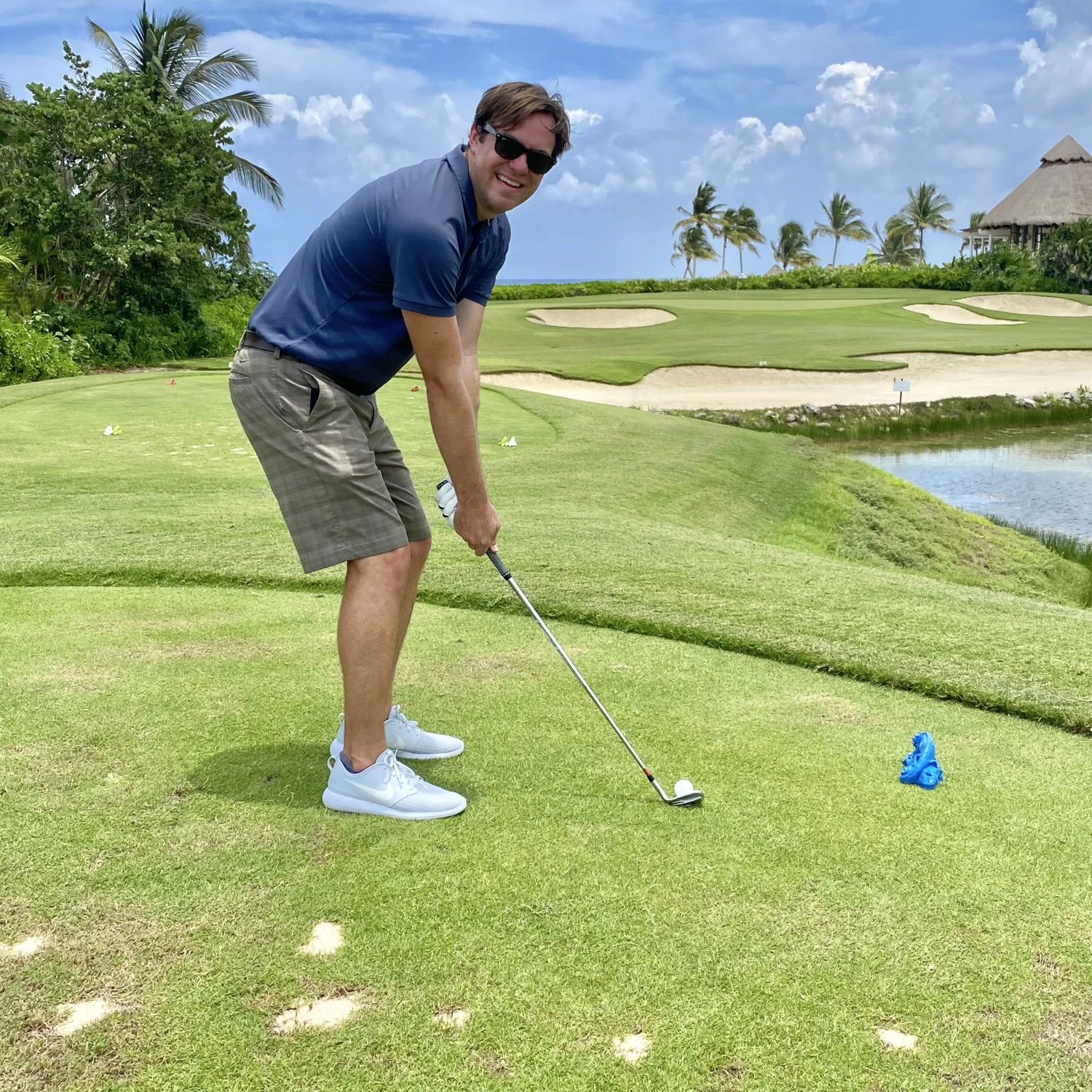 Travel advisor playing golf