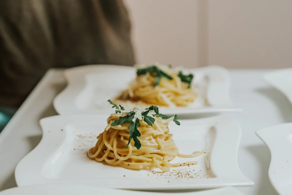A plate of cacio e pepe.
