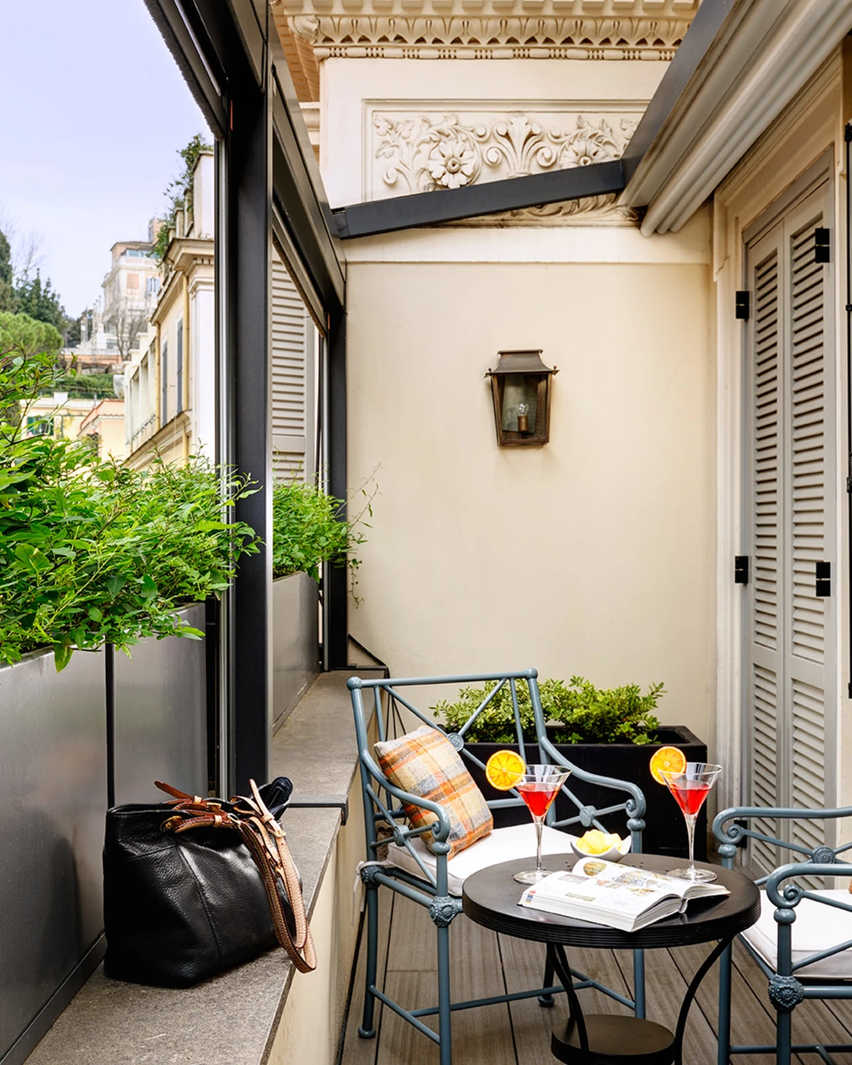 Chic, secluded terrace in Rome
