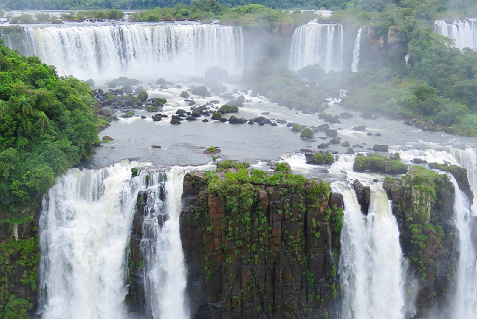 An Adventurer’s 8-Day Guide to Argentina - Day 5: Brazilian Iguazu Falls
