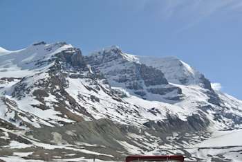 Looking at the start of the AA Col route from the visitor center.