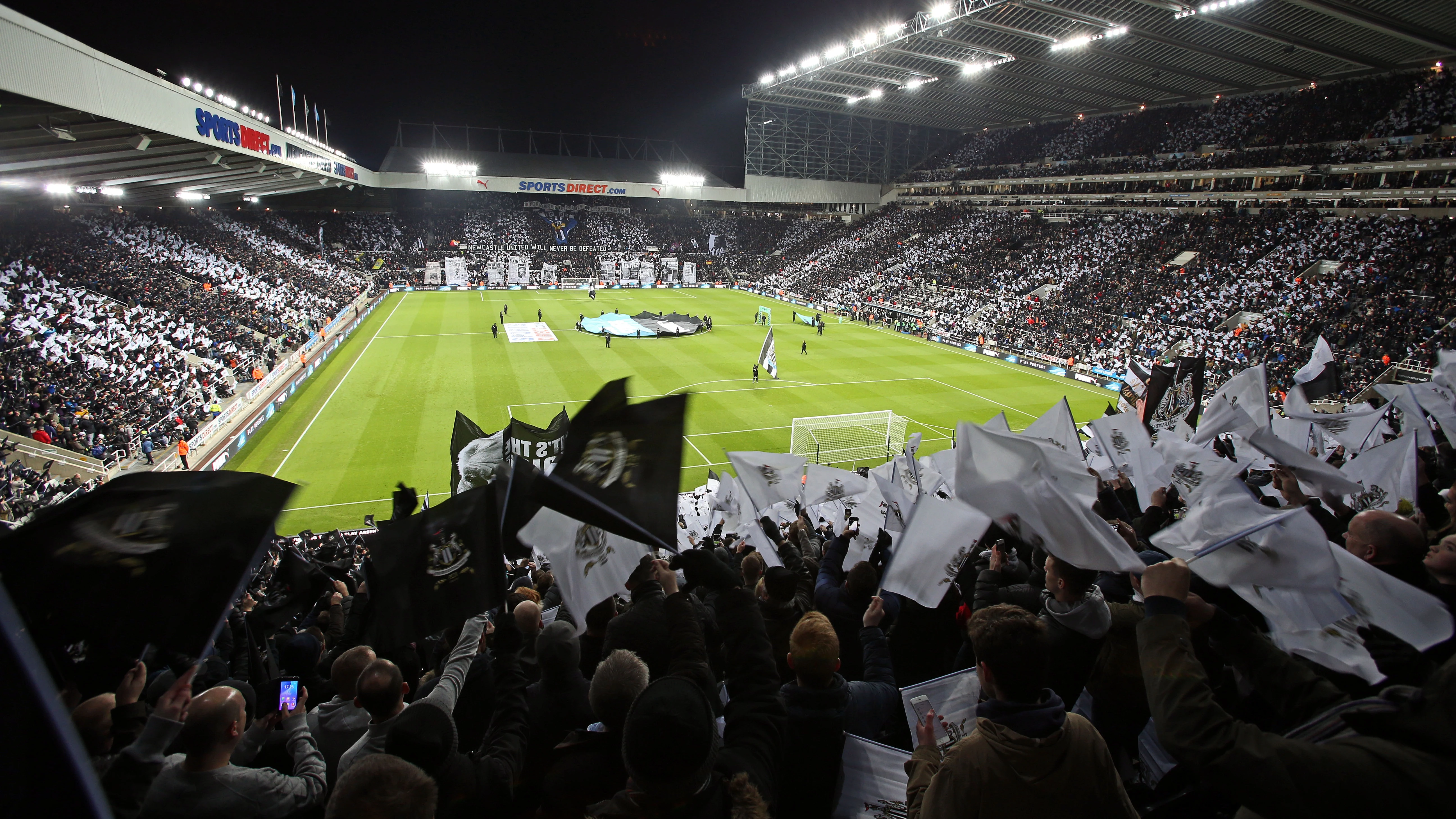 flags-leicester-pre-match