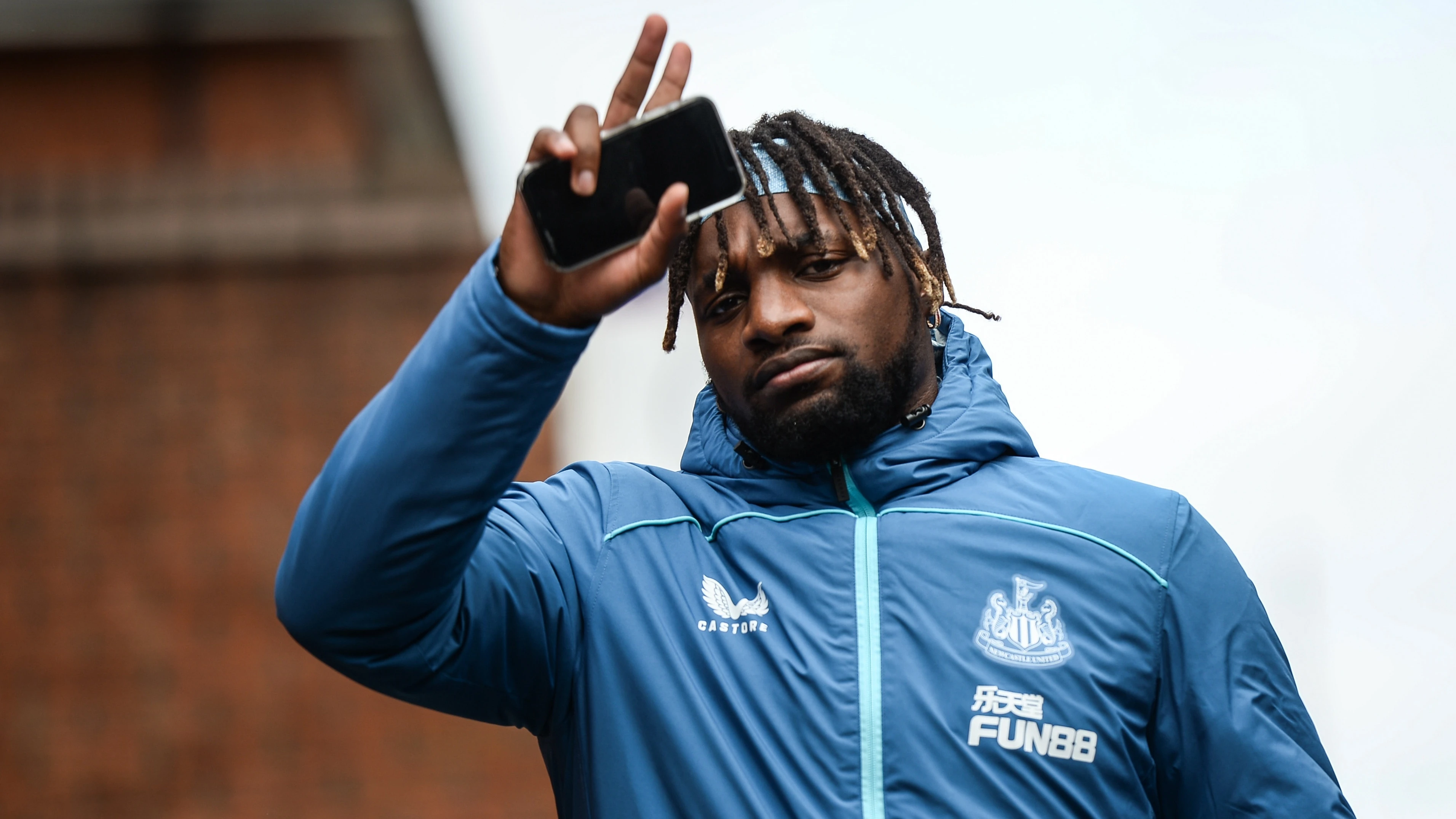 allan-saint-maximin-arrives-game