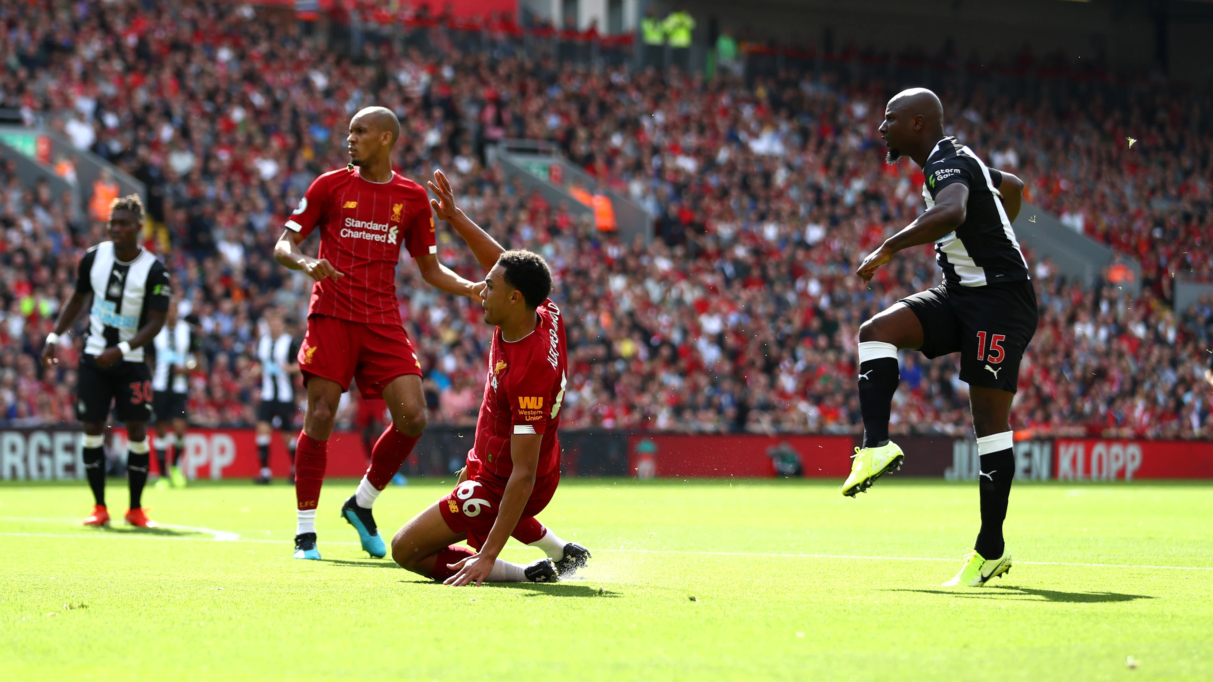 jetro-willems-scores-liverpool