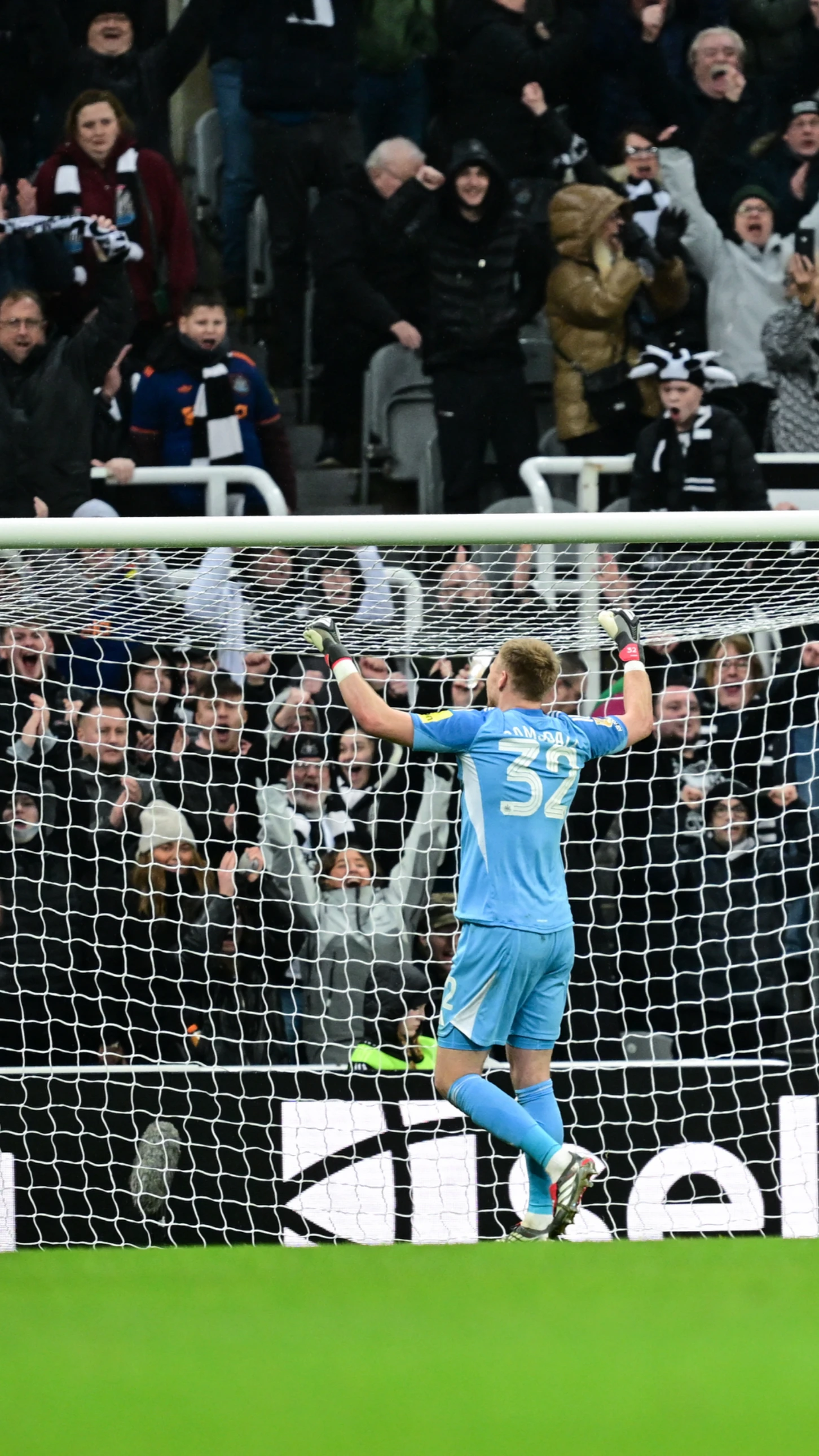 ST1 2423-2887748 Image