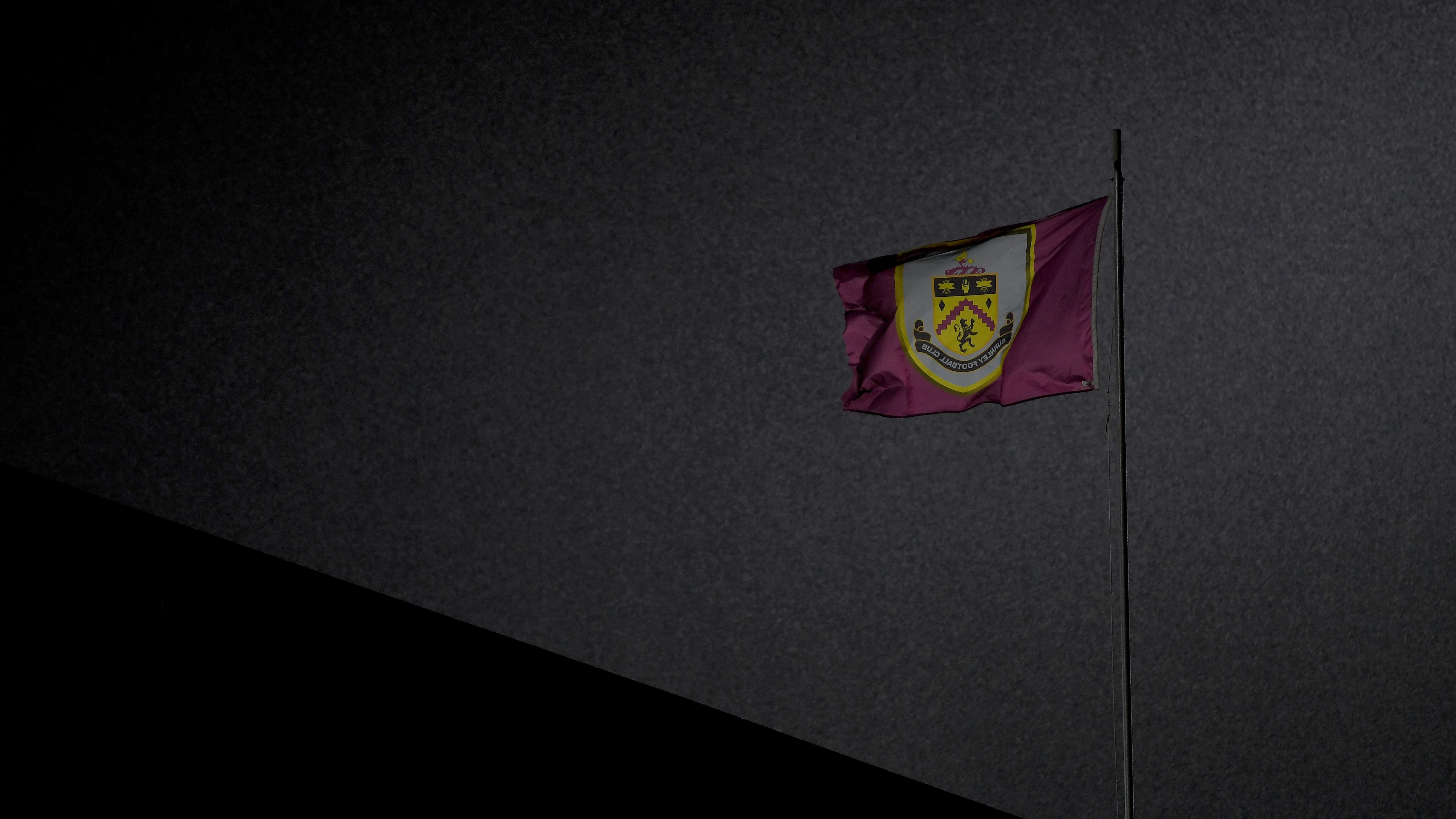 burnley-turf-moor-flag